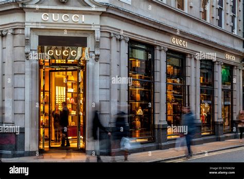 gucci uk website.